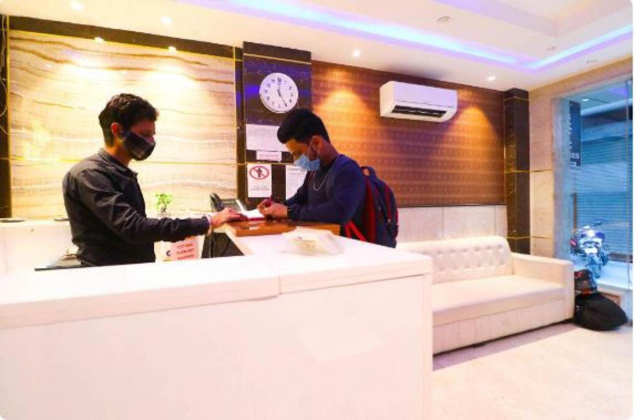 Hotel Royal Sky Luxury Near Delhi Airport Új-Delhi Kültér fotó